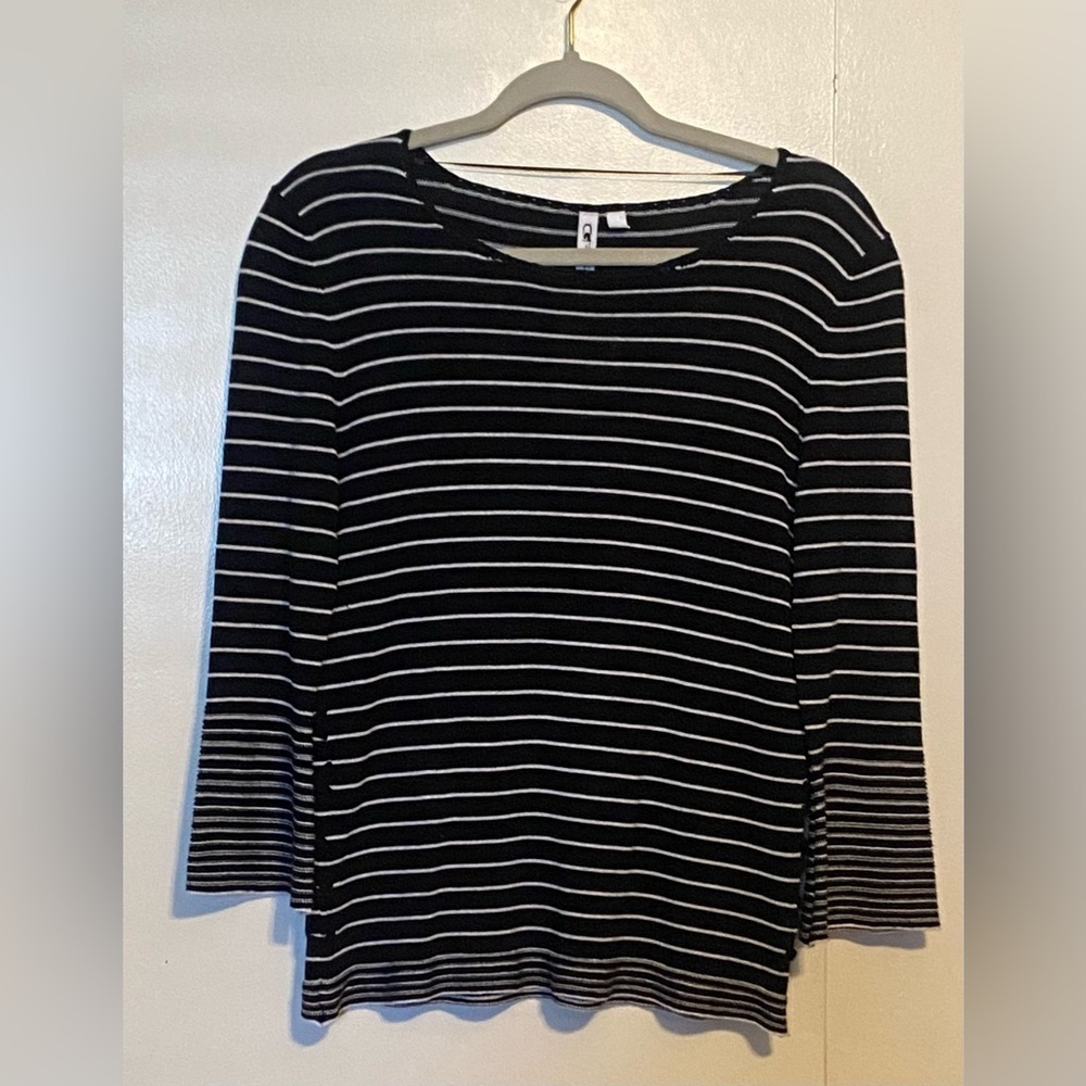 Cable & Gauge Sweater Womens Small Black White Striped Flare Sleeve Knit Top